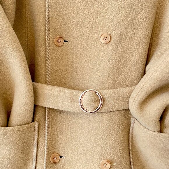 Set of 4 Gold-Toned Round Scarf Rings – Hammered T-Shirt Tie Clips / Scarf Styli - Picture 14 of 15